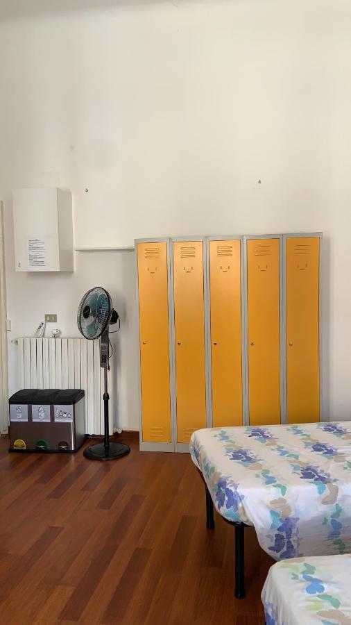 Camera Quadrupla con Bagno in Comune